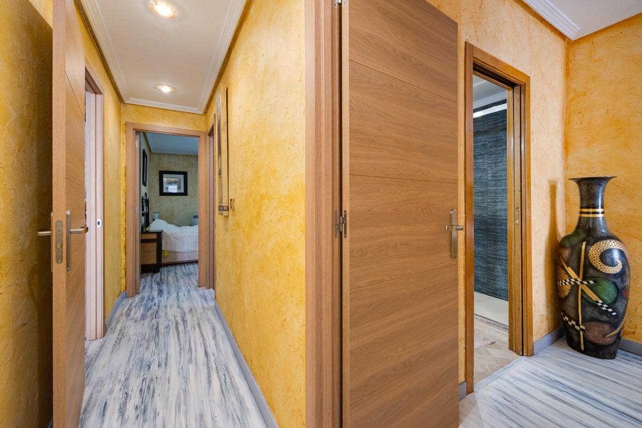 Apartamento de 3 habitaciones en Torrevieja en venta con piscina - 264.969 € (Ref: 9155869)