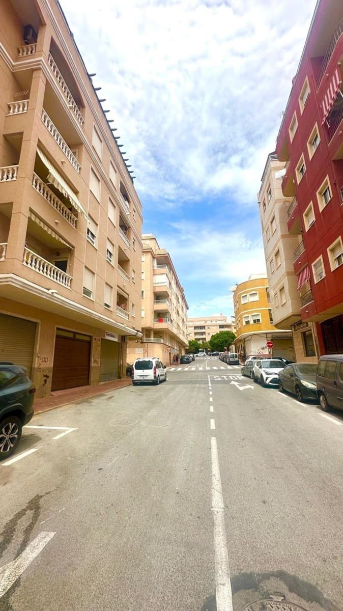 2 quarto Apartamento para venda em Torrevieja - 129 900 € (Ref: 9155876)