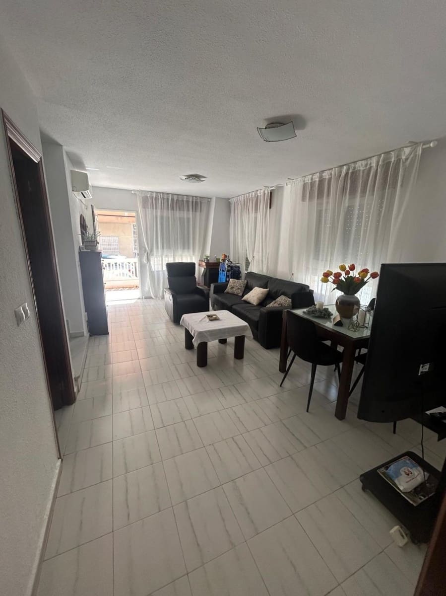 3 soveværelse Byhus til salg i Torrevieja - € 229.900 (Ref: 9155881)