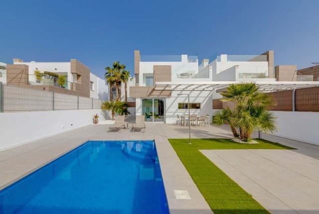 3 soverom Villa til salgs i El Raso, Guardamar del Segura med svømmebasseng - € 460 000 (Ref: 9155883)