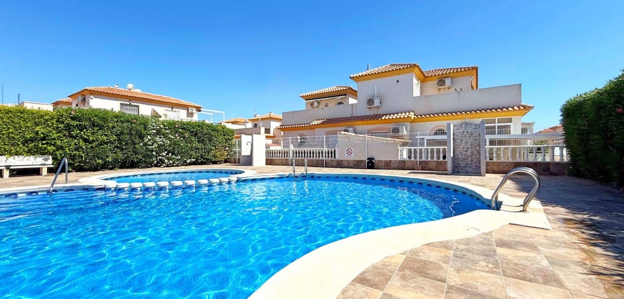 2 bedroom Townhouse for sale in Orihuela Costa - € 189,000 (Ref: 9155909)