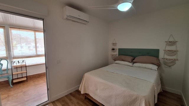 Chalet de 4 habitaciones en El Molino, Torrevieja en venta con piscina - 490.000 € (Ref: 9155925)