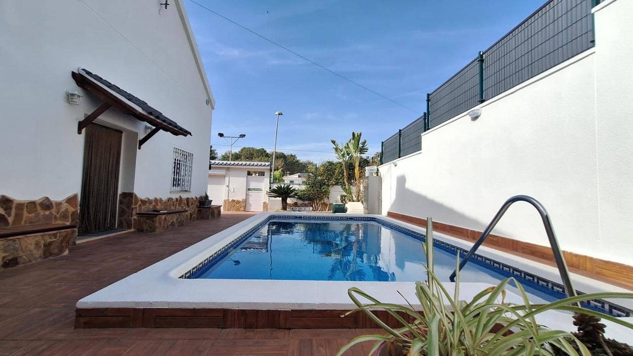 4 quarto Moradia para venda em Torrevieja com piscina - 490 000 € (Ref: 9155925)