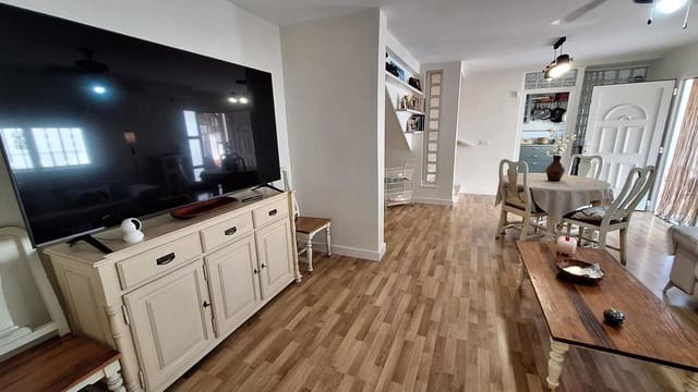 Chalet de 4 habitaciones en El Molino, Torrevieja en venta con piscina - 490.000 € (Ref: 9155925)