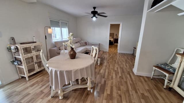 Chalet de 4 habitaciones en El Molino, Torrevieja en venta con piscina - 490.000 € (Ref: 9155925)