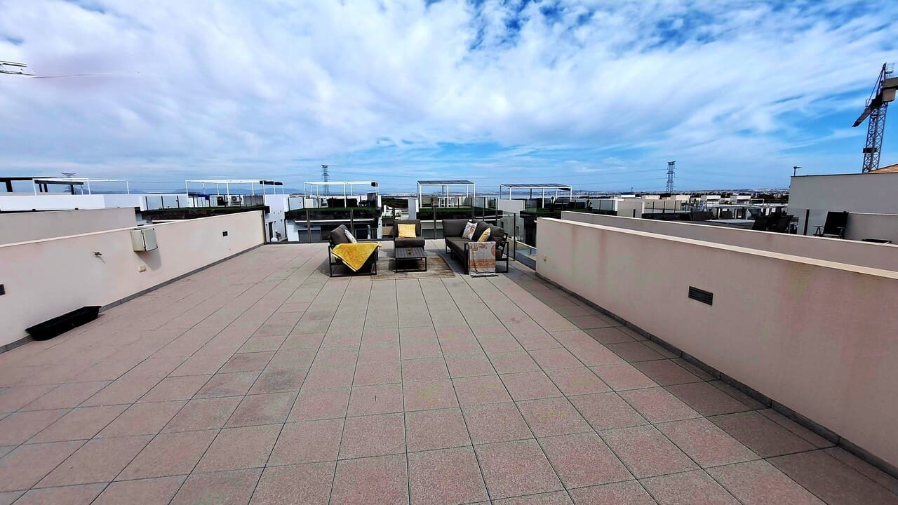 3 bedroom Villa for sale in Orihuela Costa - € 369,950 (Ref: 9155947)