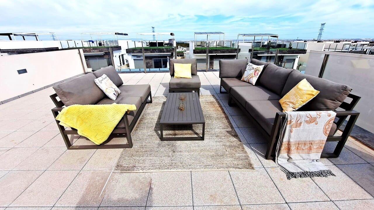 3 bedroom Villa for sale in Orihuela Costa - € 369,950 (Ref: 9155947)