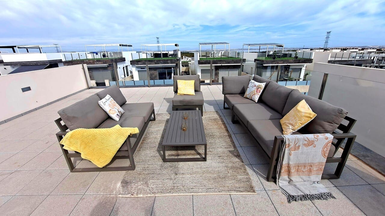 3 bedroom Villa for sale in Orihuela Costa - € 369,950 (Ref: 9155947)