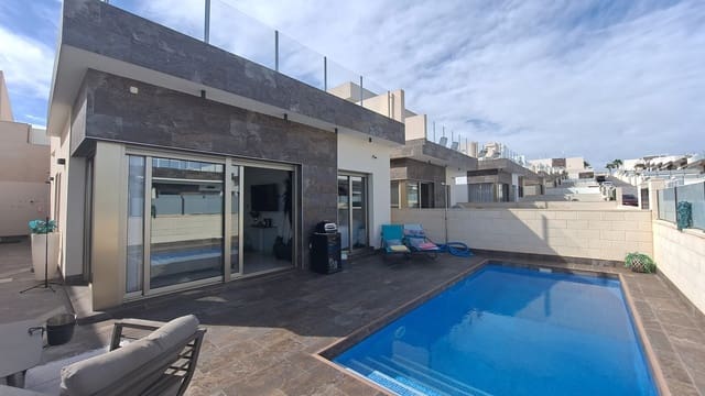 3 bedroom Villa for sale in Dehesa de Campoamor, Orihuela - € 369,950 (Ref: 9155947)