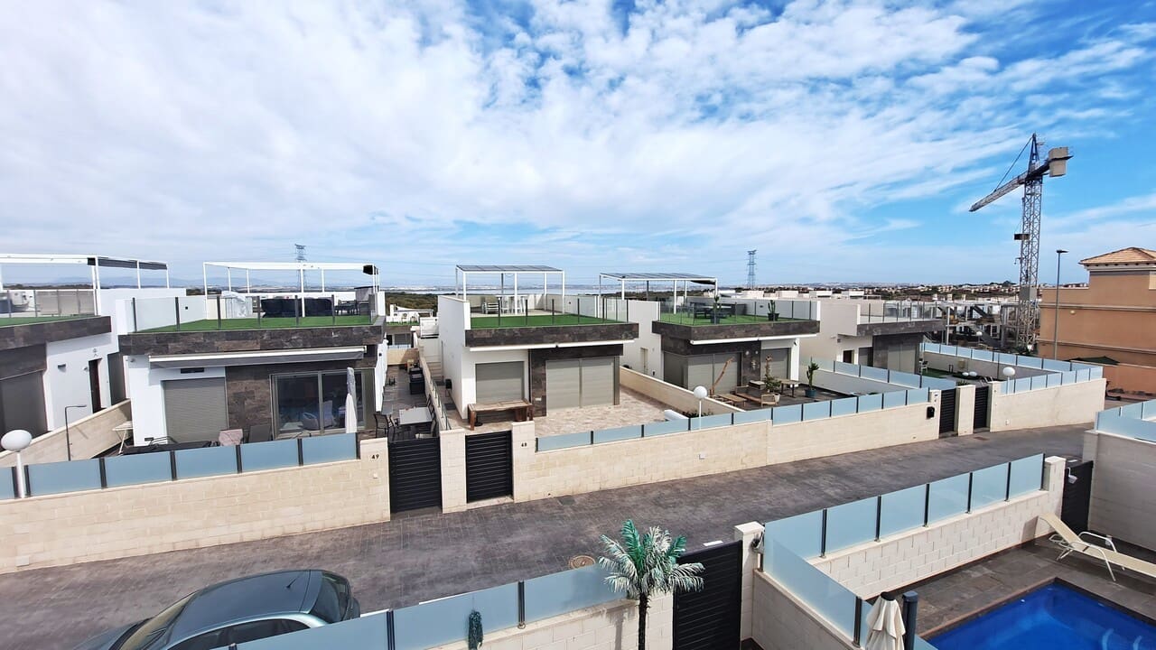 3 bedroom Villa for sale in Orihuela Costa - € 369,950 (Ref: 9155947)