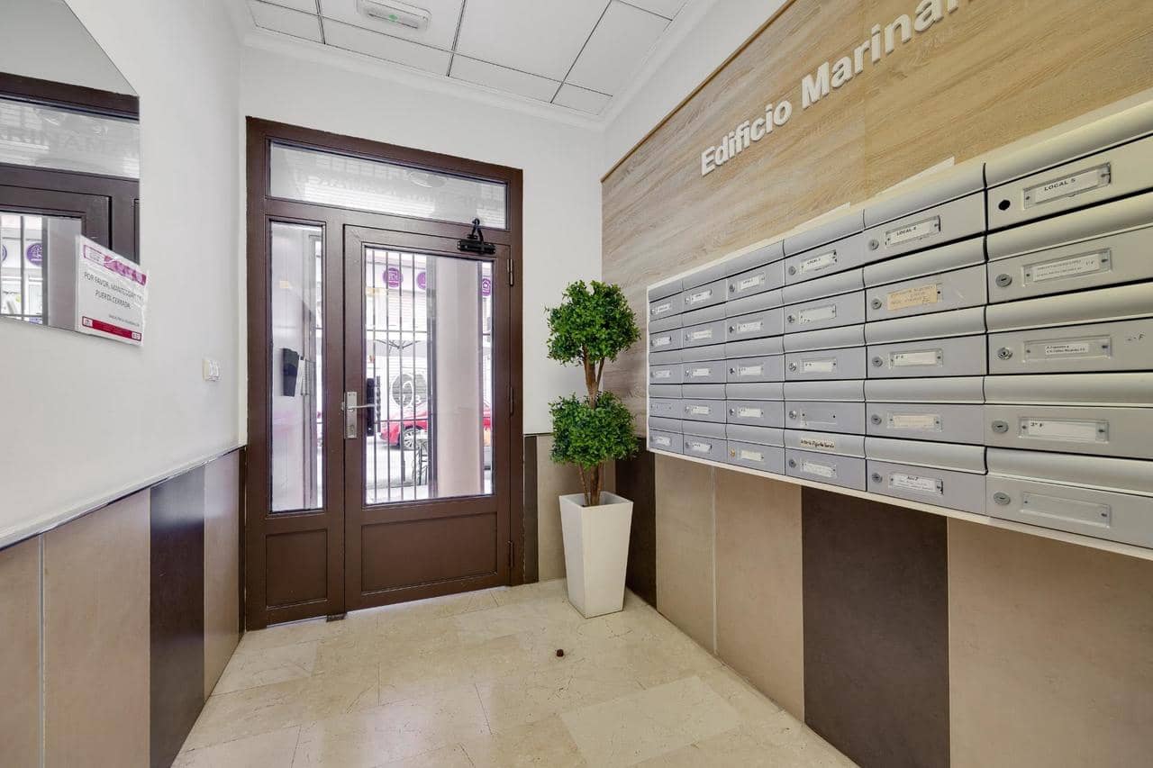 3 soveværelse Lejlighed til salg i Torrevieja - € 178.995 (Ref: 9155948)