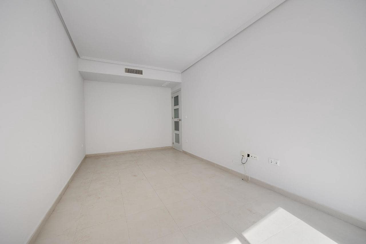 3 soveværelse Lejlighed til salg i Torrevieja - € 178.995 (Ref: 9155948)