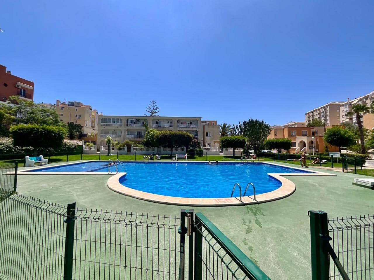 2 Zimmer Bungalow zu verkaufen in Torrevieja mit Pool - 156.000 € (Ref: 9155956)