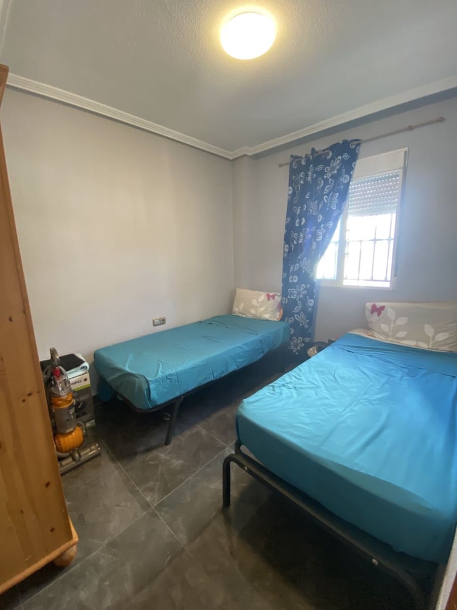 5 bedroom Villa for sale in La Zenia - € 365,000 (Ref: 9155957)