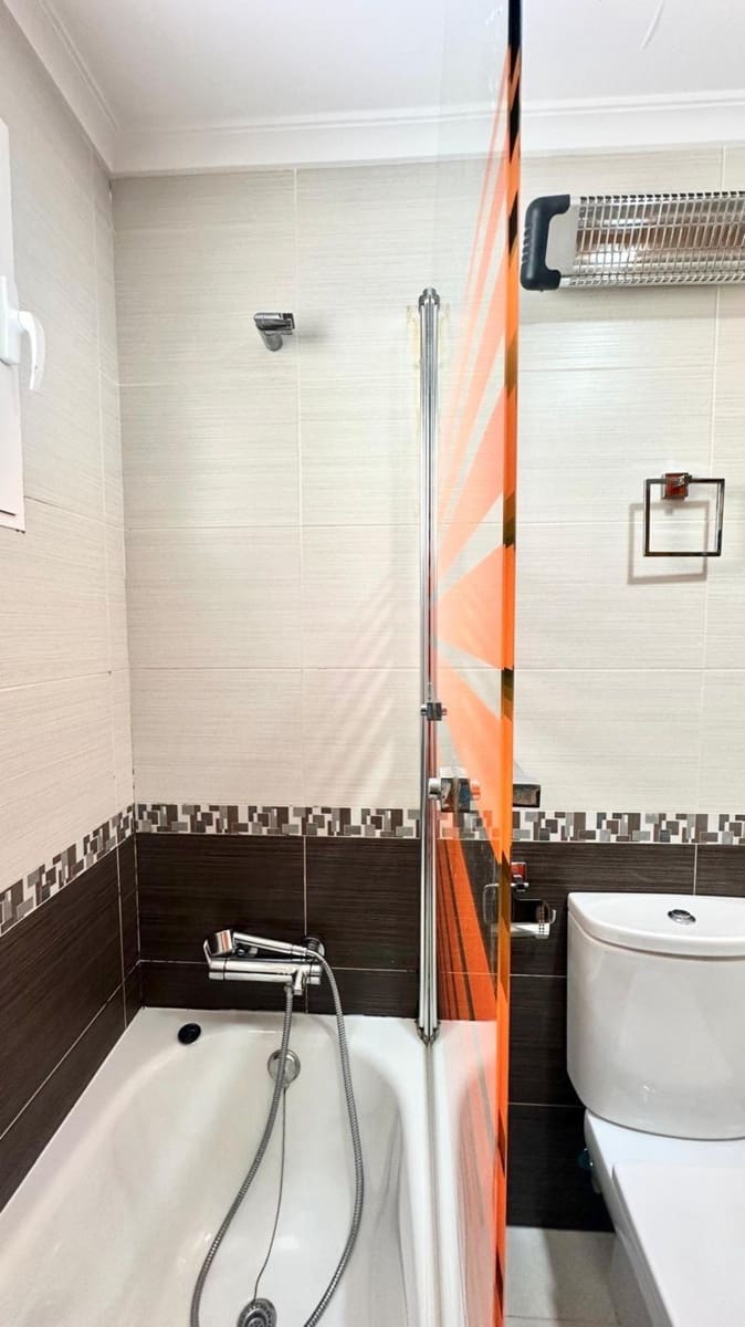 2 soverom Penthouse til salgs i Torrevieja - € 164 900 (Ref: 9155971)