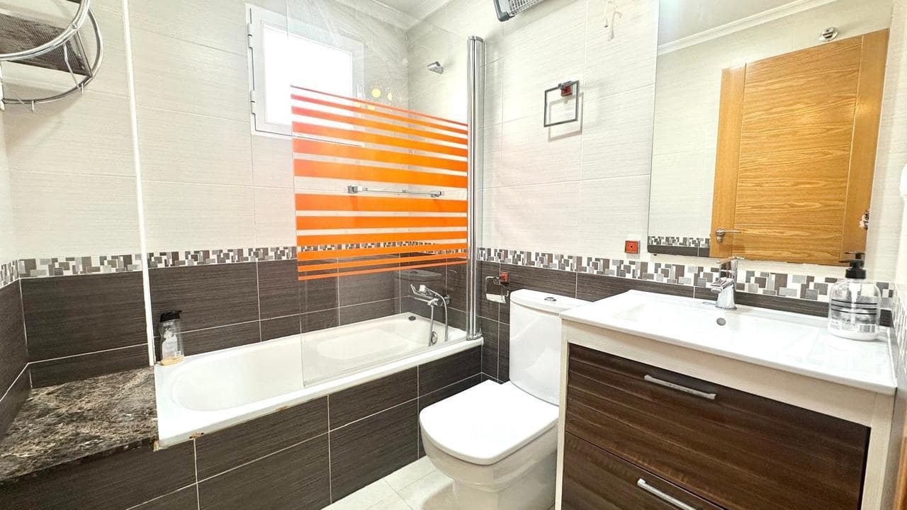 2 soverom Penthouse til salgs i Torrevieja - € 164 900 (Ref: 9155971)