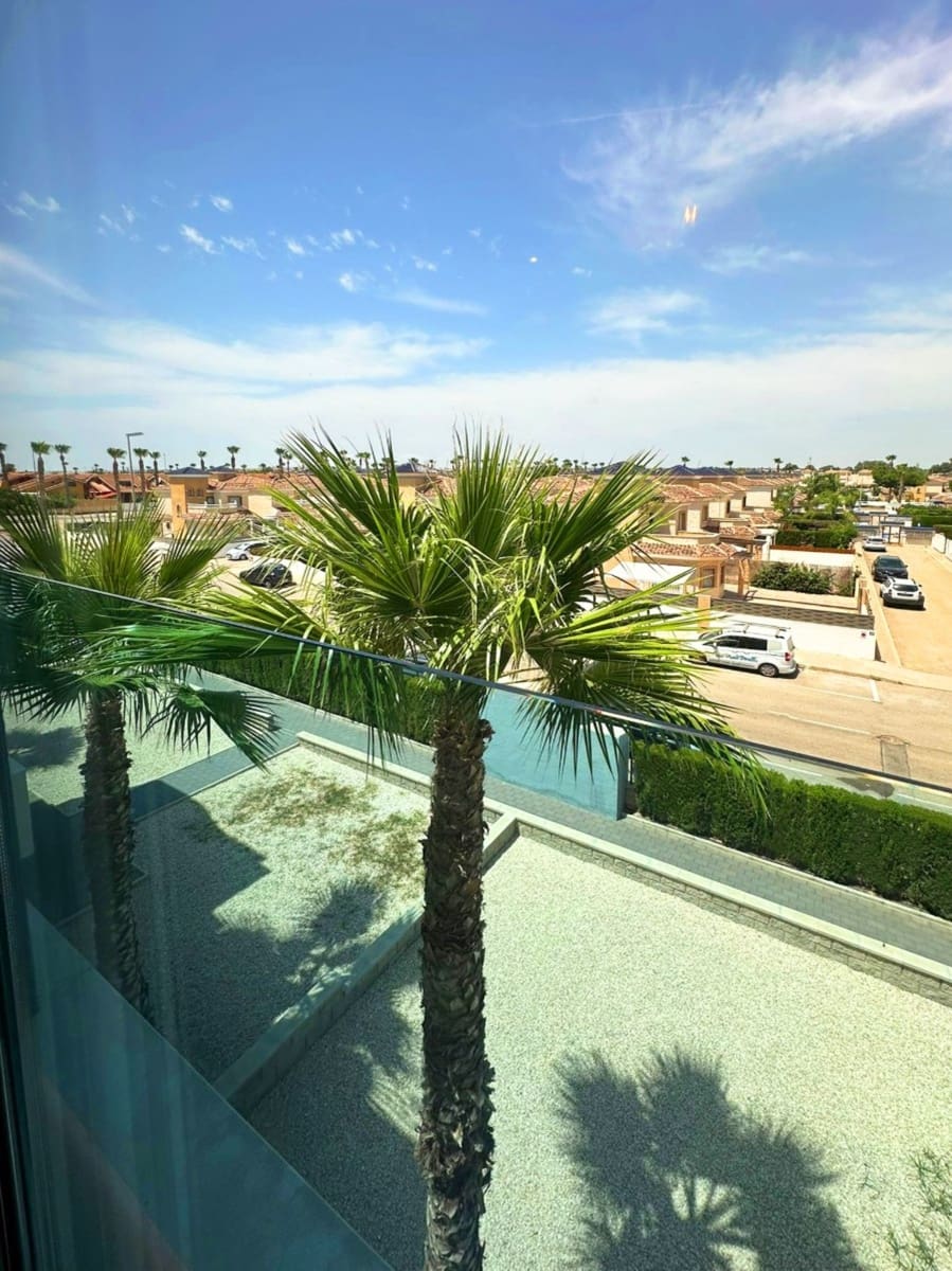 3 quarto Apartamento para venda em Guardamar del Segura - 299 000 € (Ref: 9155987)