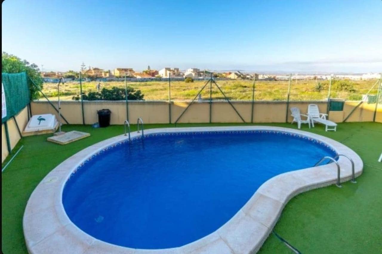 3 soveværelse Villa til salg i Torrevieja - € 235.000 (Ref: 9155993)