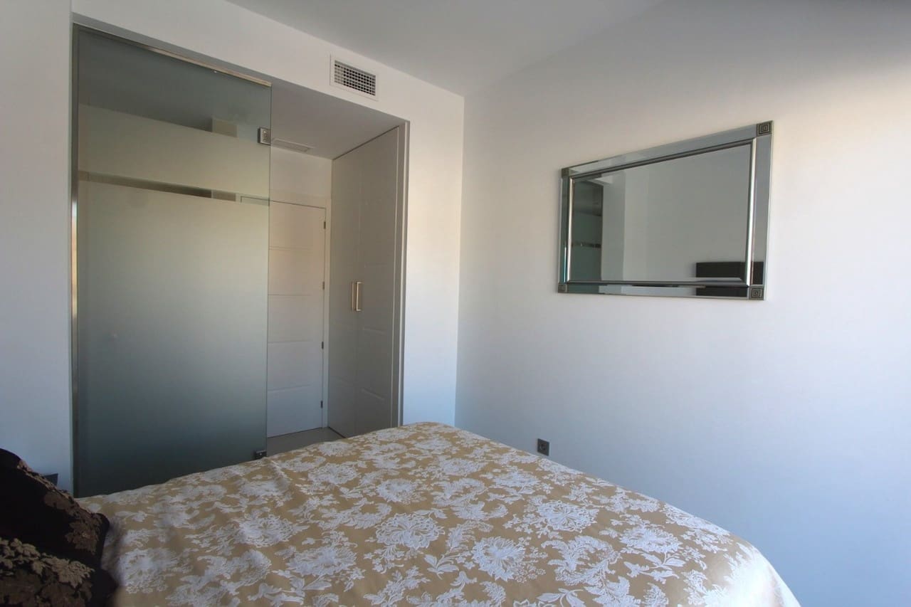 3 bedroom Villa for sale in Villamartin with pool - € 549,995 (Ref: 9156012)