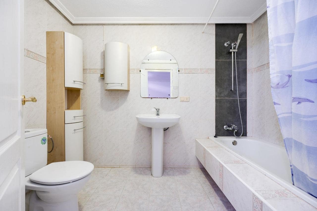 2 chambre Bungalow à vendre à Torrevieja avec piscine - 180 000 € (Ref: 9156014)