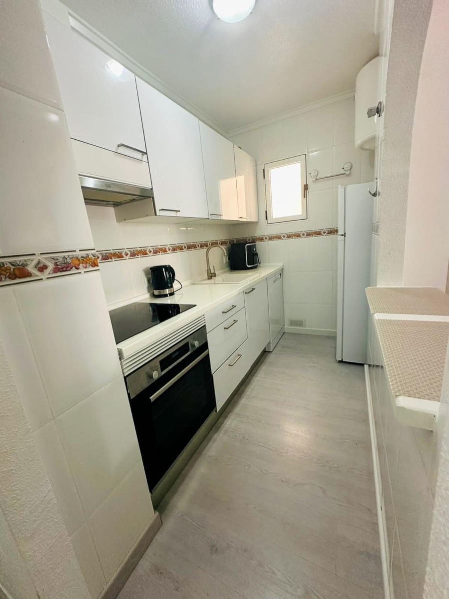 2 makuuhuone Huoneisto myytävänä paikassa Torrevieja - 144 000 € (Ref: 9156021)