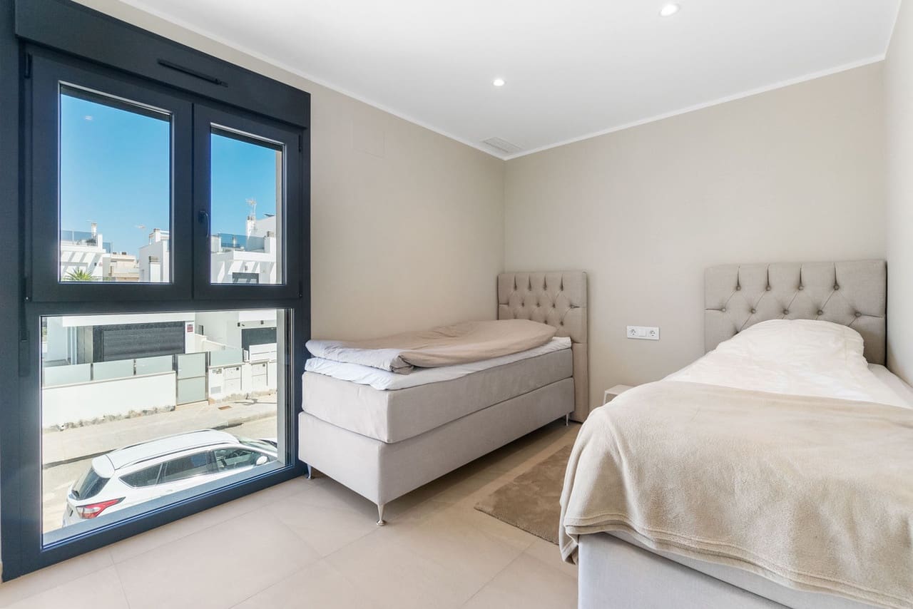 3 makuuhuone Huvila myytävänä paikassa Torre de la Horadada - 599 000 € (Ref: 9156025)