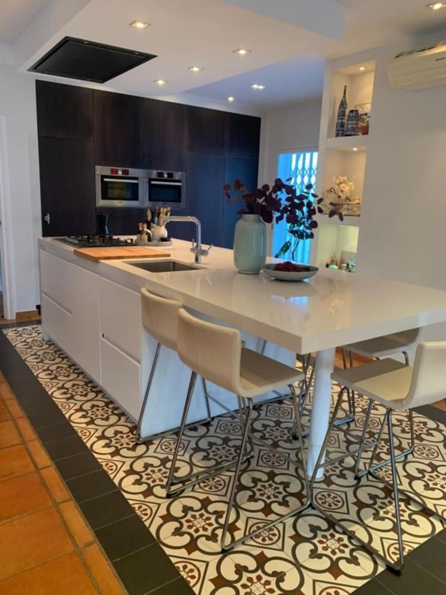 5 bedroom Villa for sale in Altea - € 750,000 (Ref: 9160846)