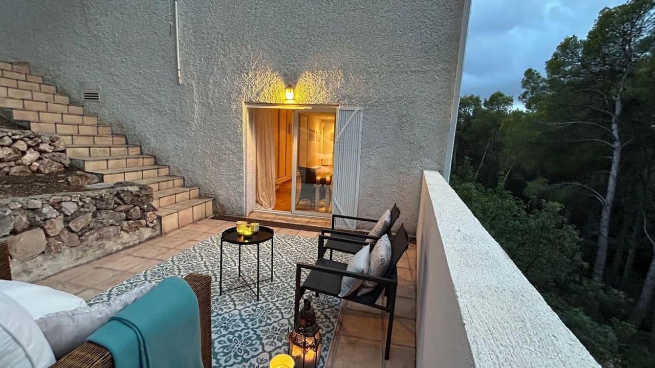 5 bedroom Villa for sale in Altea - € 750,000 (Ref: 9160846)