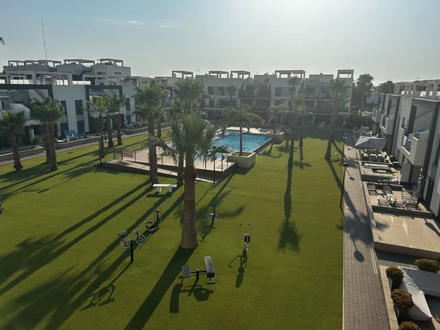 3 sovrum Takvåning till salu i El Raso, Guardamar del Segura med pool - 298 000 € (Ref: 9160848)