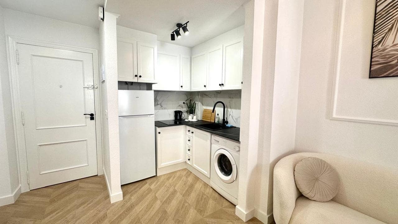 2 quarto Apartamento para venda em Torrevieja com piscina - 164 900 € (Ref: 9162089)