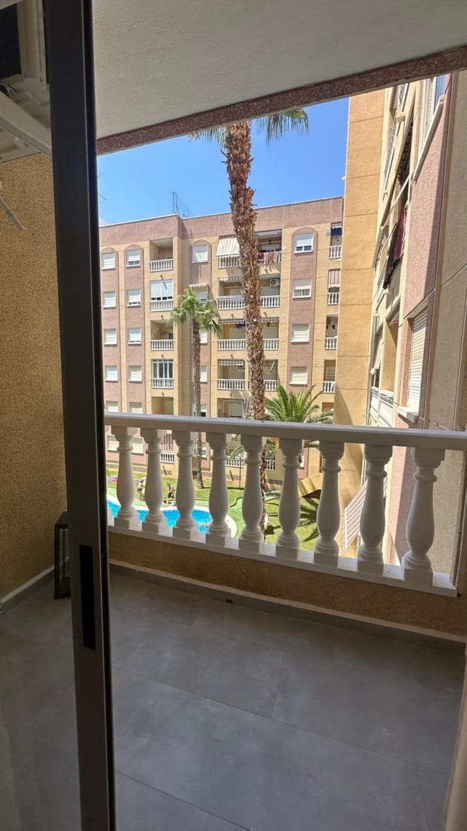 2 quarto Apartamento para venda em Torrevieja com piscina - 164 900 € (Ref: 9162089)