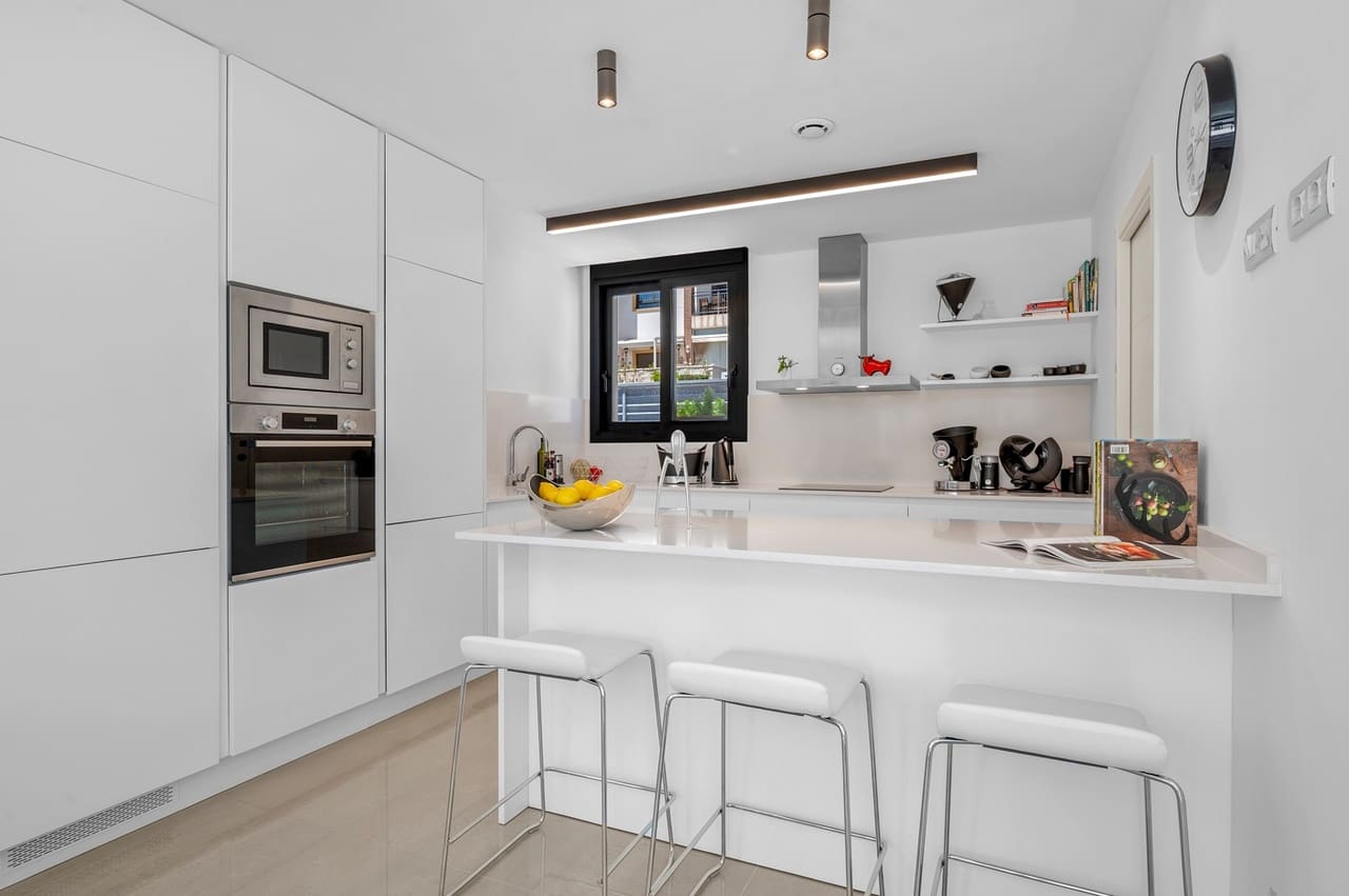 4 soveværelse Villa til salg i Guardamar del Segura med swimmingpool - € 1.390.000 (Ref: 9165571)