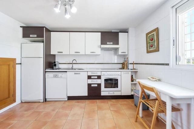 3 slaapkamer Appartement te koop in Campoamor, Orihuela met zwembad garage - € 599.000 (Ref: 9166825)