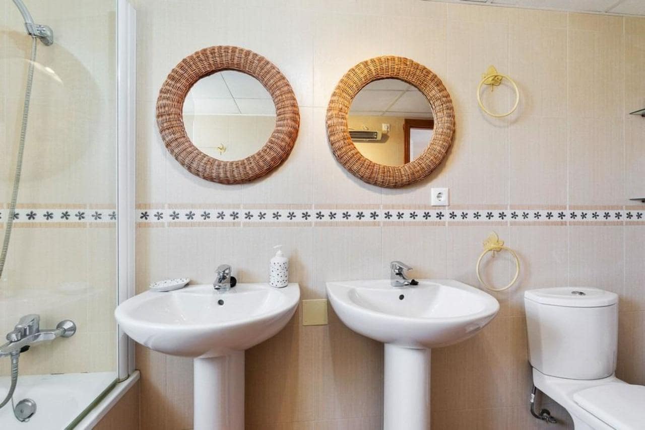 3 bedroom Apartment for sale in Campoamor with pool garage - € 599,000 (Ref: 9166825)