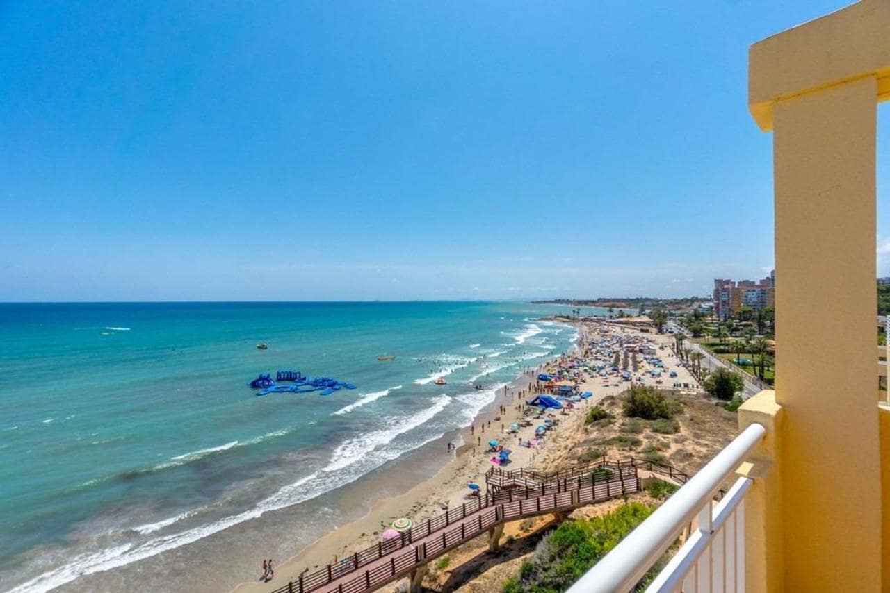 3 bedroom Apartment for sale in Campoamor with pool garage - € 599,000 (Ref: 9166825)