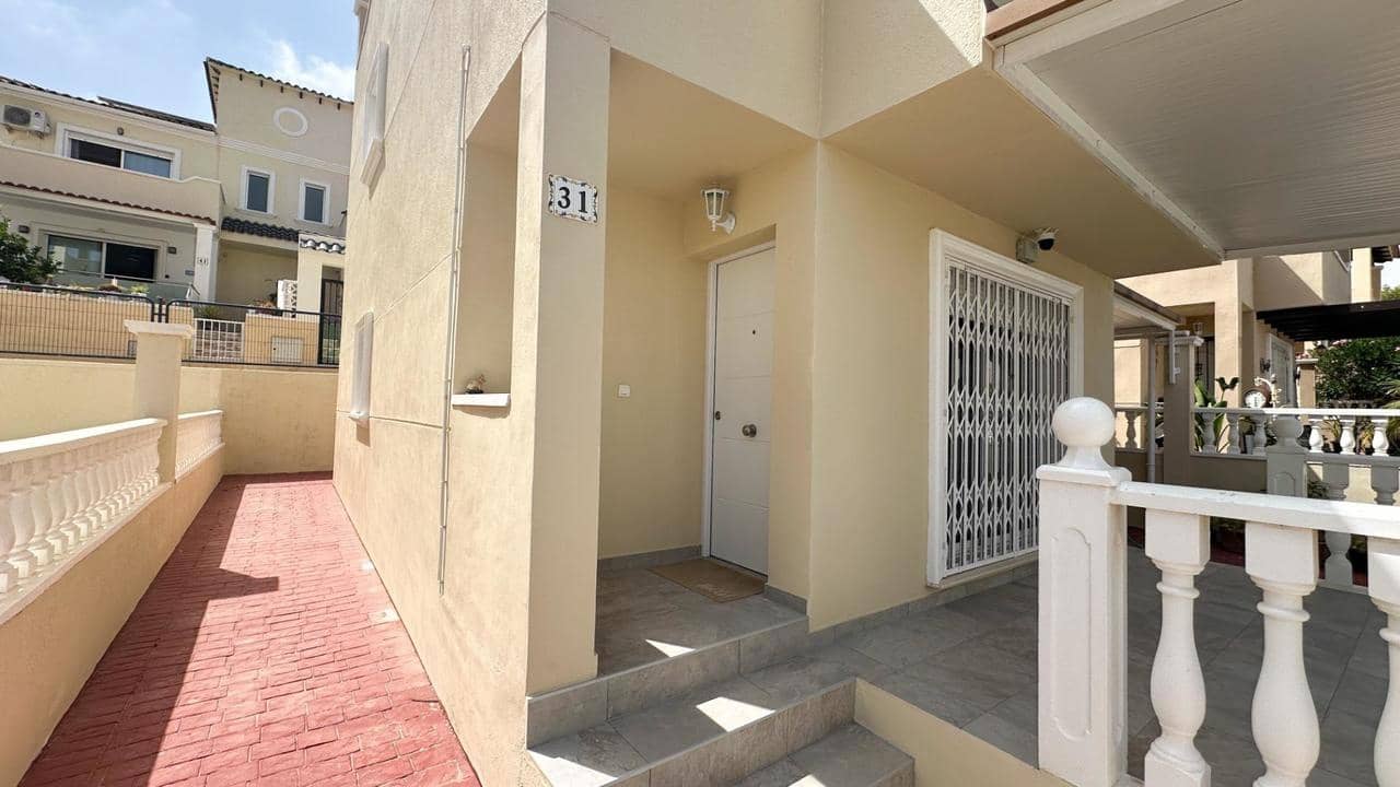 3 quarto Casa em Banda para venda em San Miguel de Salinas com piscina - 345 000 € (Ref: 9166828)