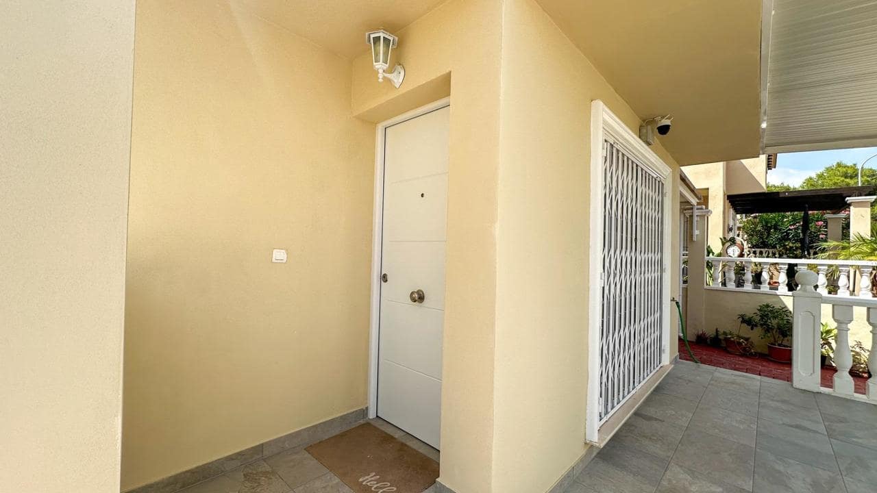 3 quarto Casa em Banda para venda em San Miguel de Salinas com piscina - 345 000 € (Ref: 9166828)