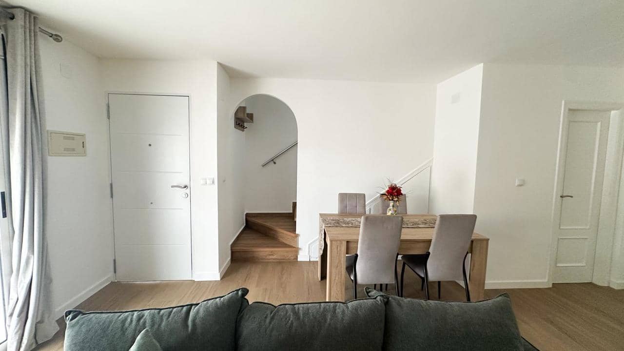 3 quarto Casa em Banda para venda em San Miguel de Salinas com piscina - 345 000 € (Ref: 9166828)