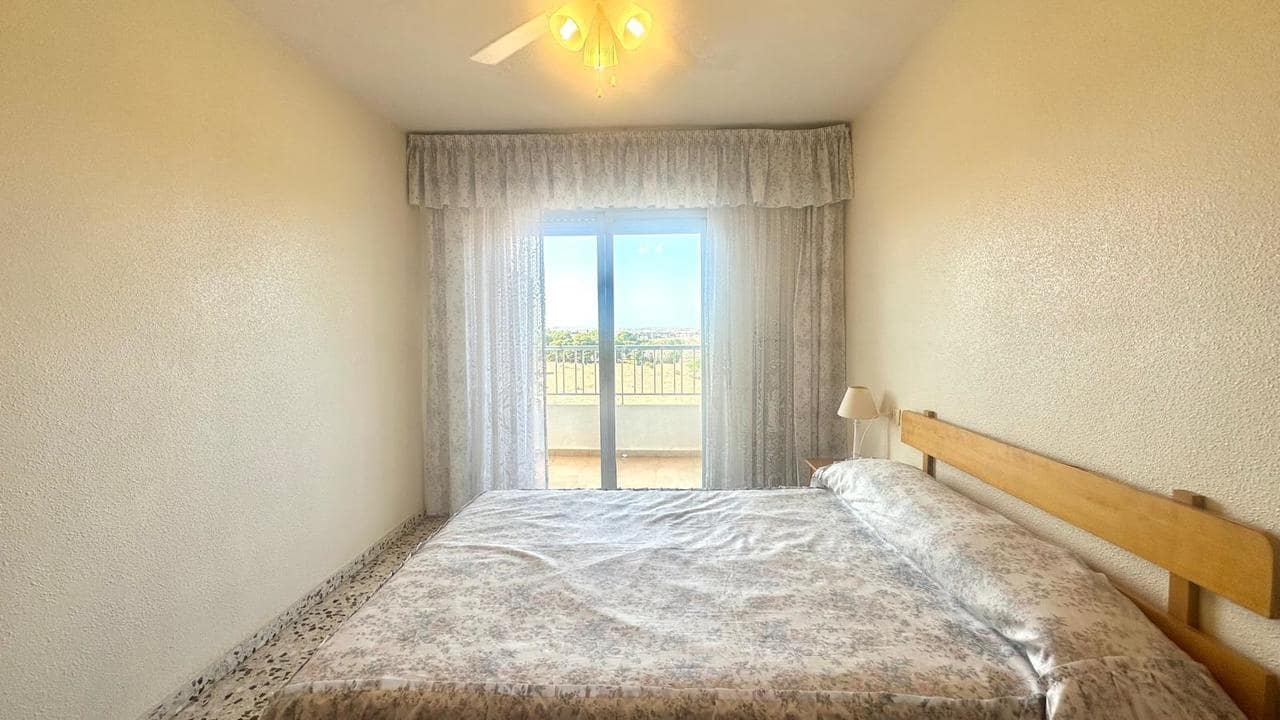 Apartamento de 3 habitaciones en Torrevieja en venta con piscina - 199.900 € (Ref: 9167260)