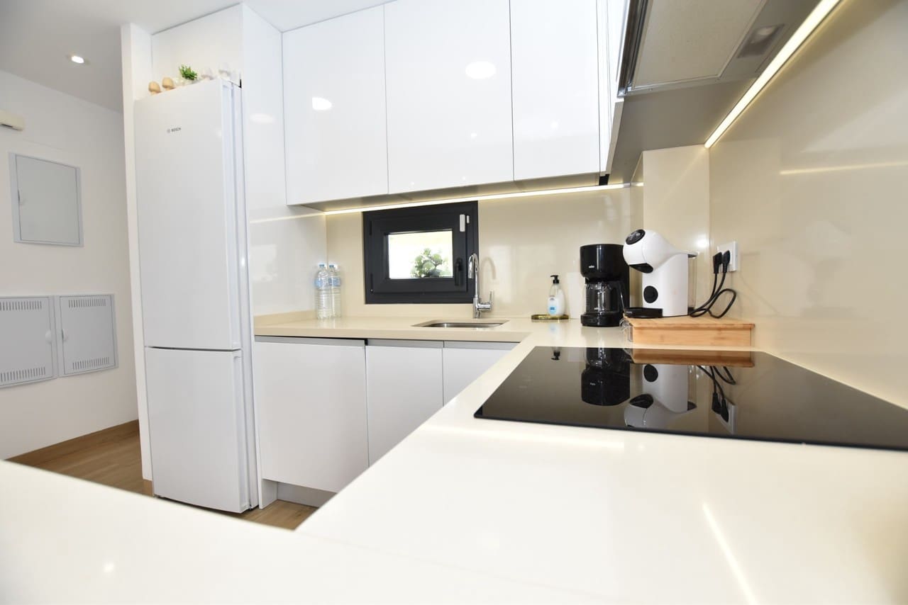 Apartamento de 2 habitaciones en Torrevieja en venta - 299.995 € (Ref: 9171191)