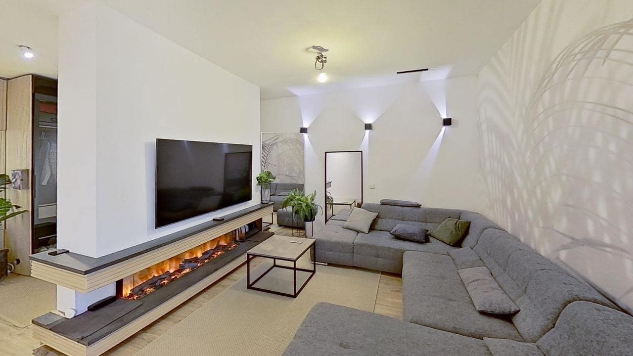 4 bedroom Villa for sale in Torrevieja - € 590,000 (Ref: 9177673)