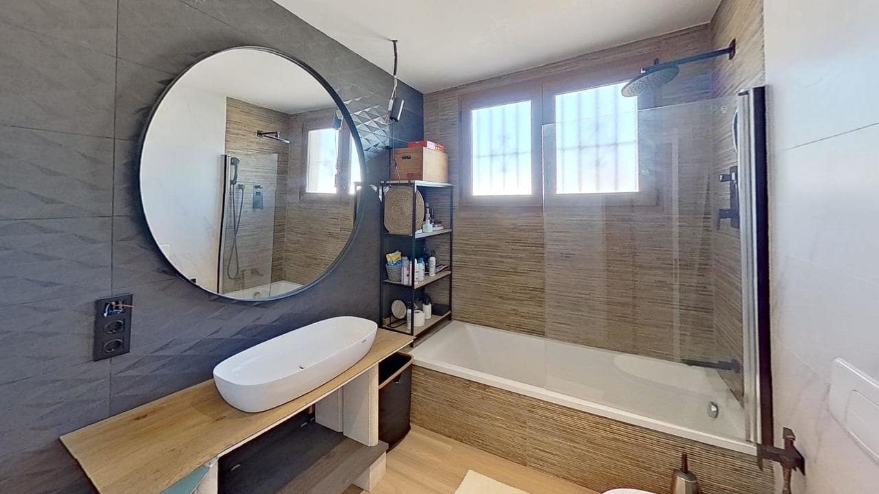 4 bedroom Villa for sale in Torrevieja - € 590,000 (Ref: 9177673)