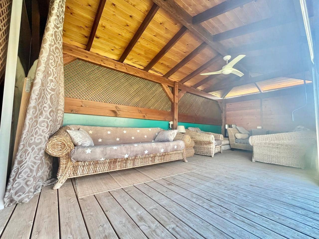 4 bedroom Villa for sale in Torrevieja - € 590,000 (Ref: 9177673)