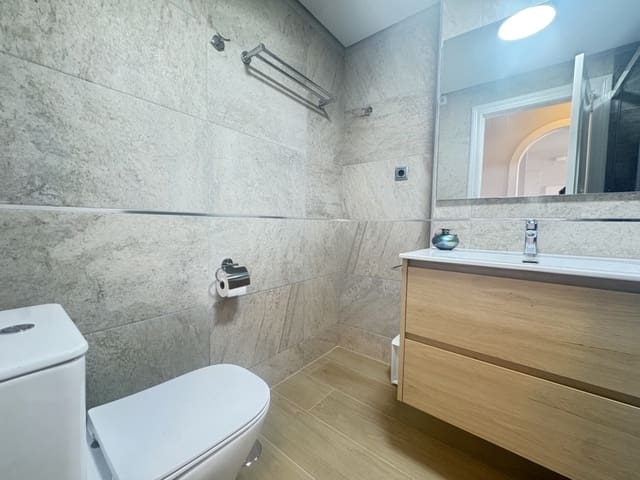 2 soveværelse Lejlighed til salg i Campoamor, Orihuela med swimmingpool - € 285.000 (Ref: 9177677)