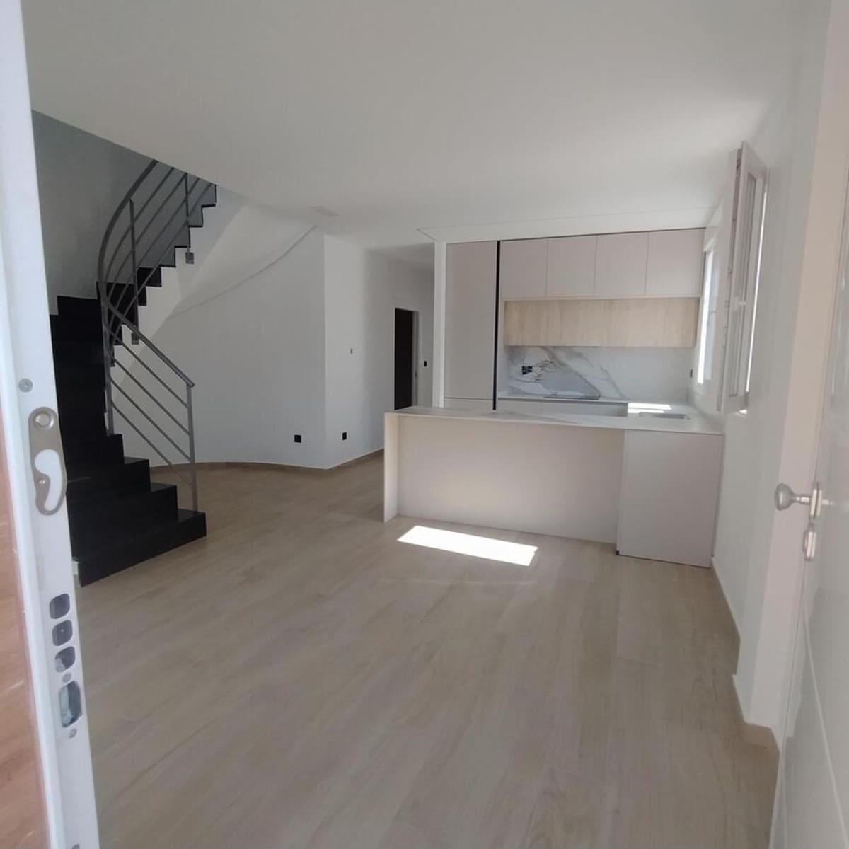 3 soverom Villa til salgs i Torrevieja med svømmebasseng - € 640 000 (Ref: 9186700)