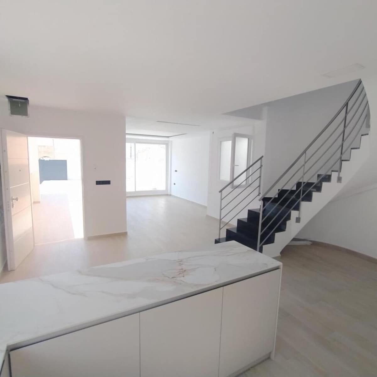 3 soverom Villa til salgs i Torrevieja med svømmebasseng - € 640 000 (Ref: 9186700)