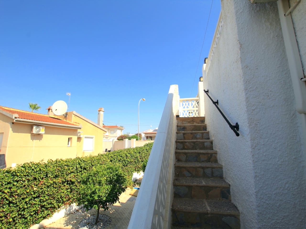 3 makuuhuone Huvila myytävänä paikassa Ciudad Quesada mukana uima-altaan - 399 950 € (Ref: 9186705)