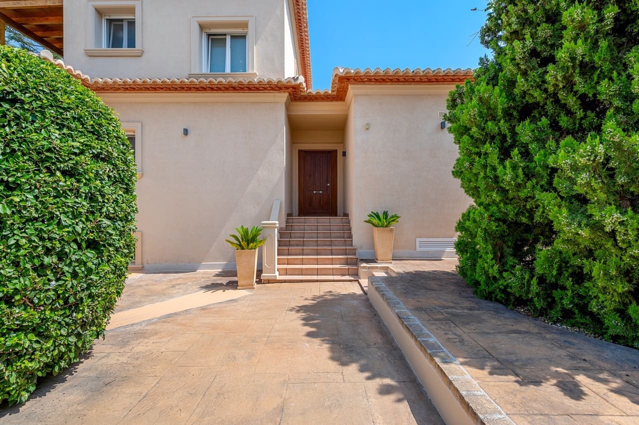 5 soveværelse Villa til salg i Benissa med swimmingpool garage - € 1.690.000 (Ref: 9190889)
