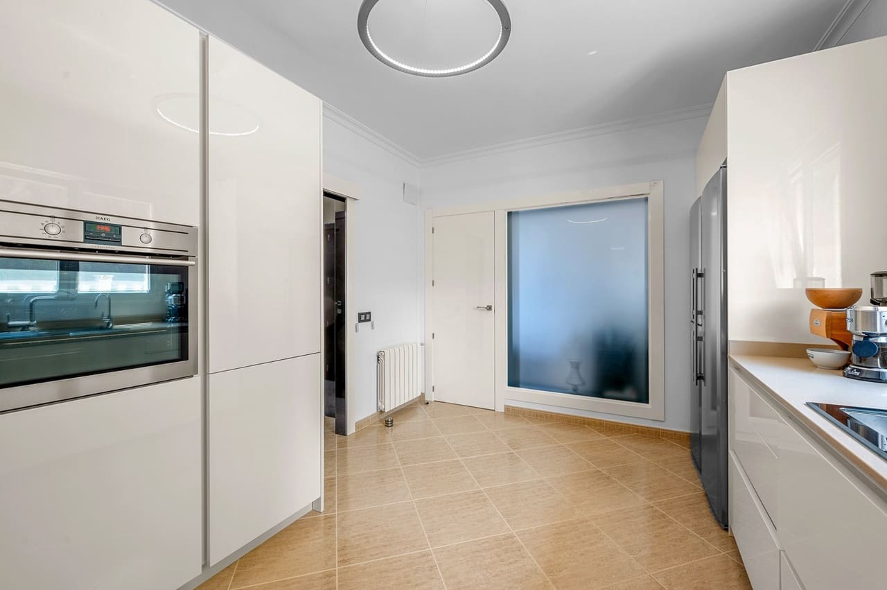 5 soveværelse Villa til salg i Benissa med swimmingpool garage - € 1.690.000 (Ref: 9190889)