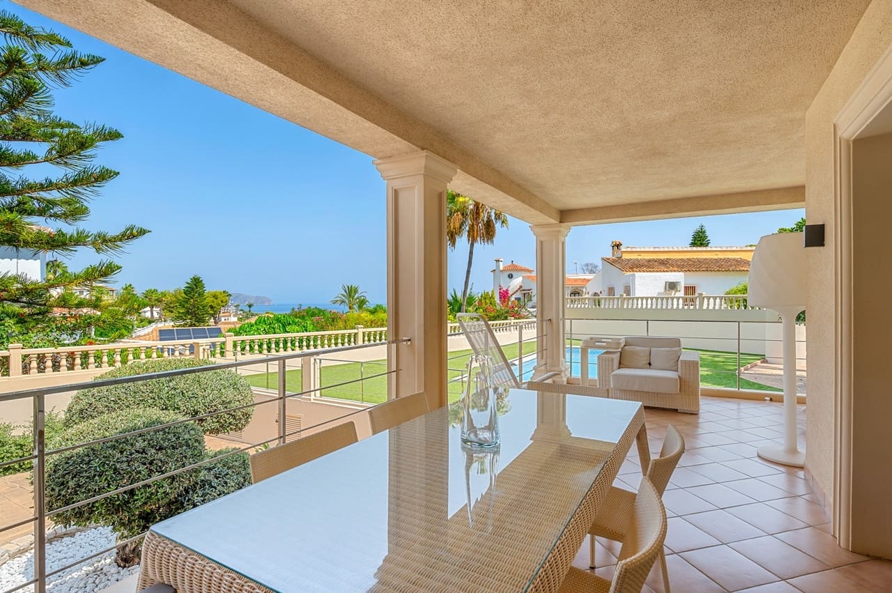 5 soveværelse Villa til salg i Benissa med swimmingpool garage - € 1.690.000 (Ref: 9190889)